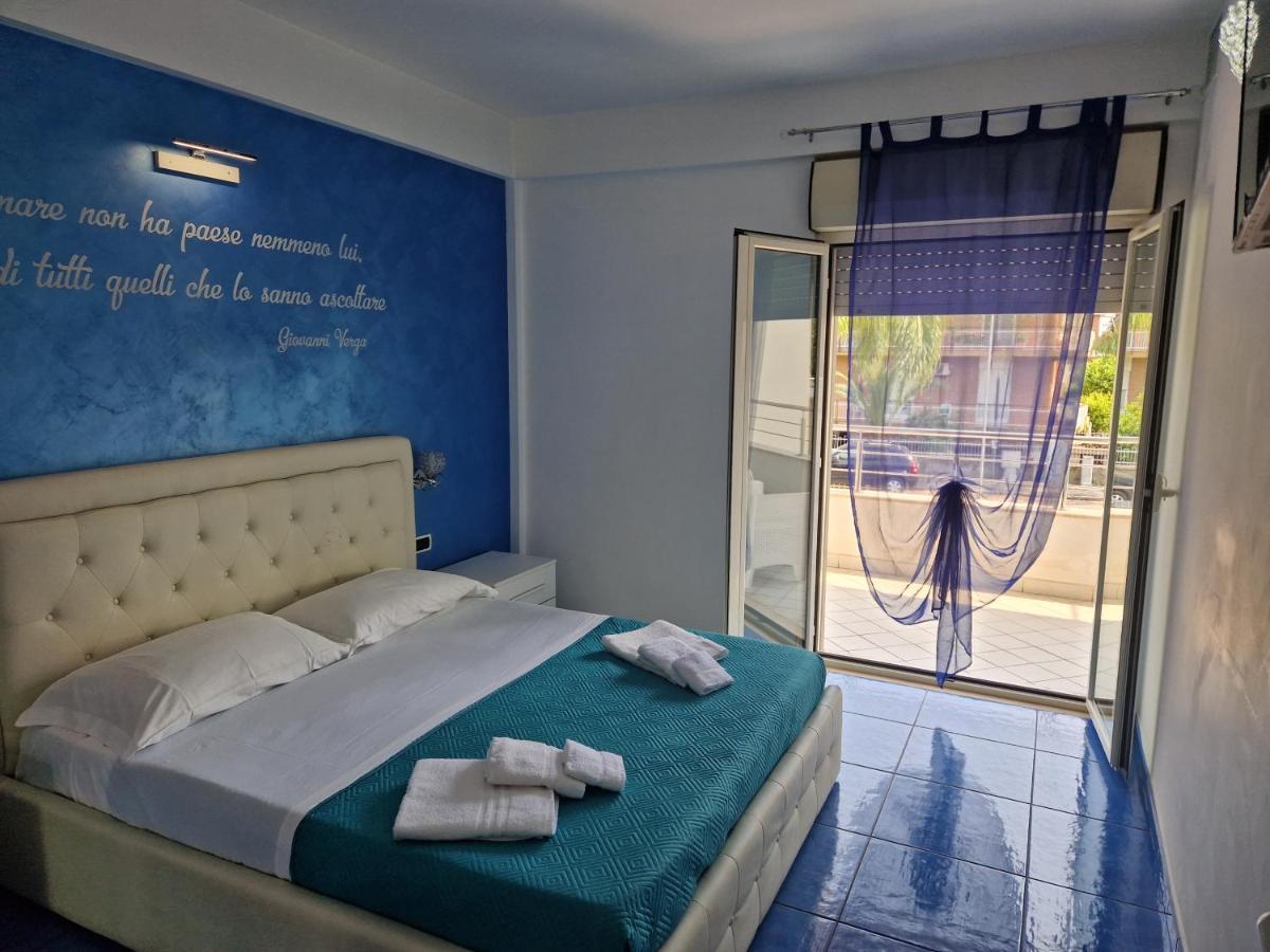 Acca Residence Terracina Eksteriør billede